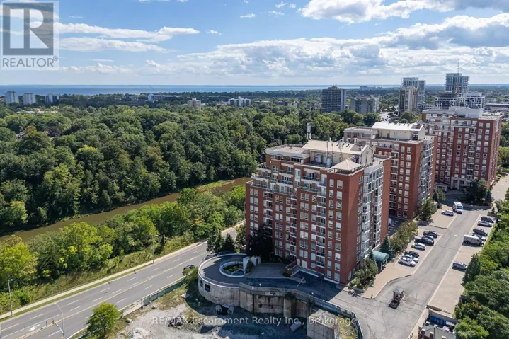 PH1 - 60 OLD MILL ROAD, Oakville (OO Old Oakville), Ontario L6J7V9