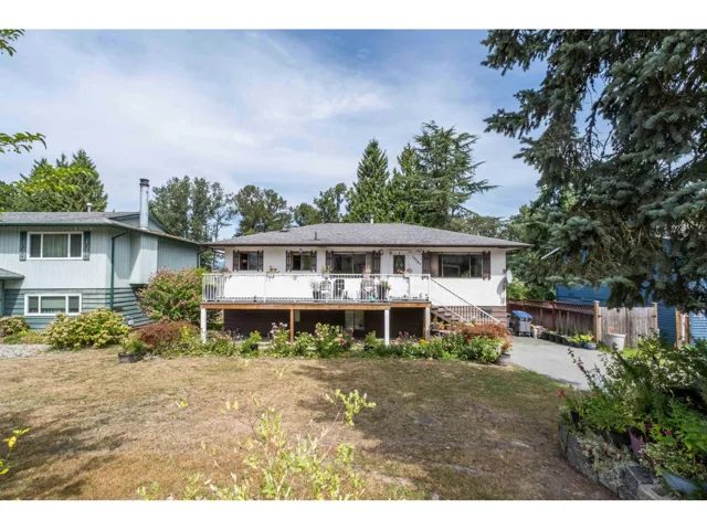 13389 CRESTVIEW DRIVE, Surrey, British Columbia V3R6V3