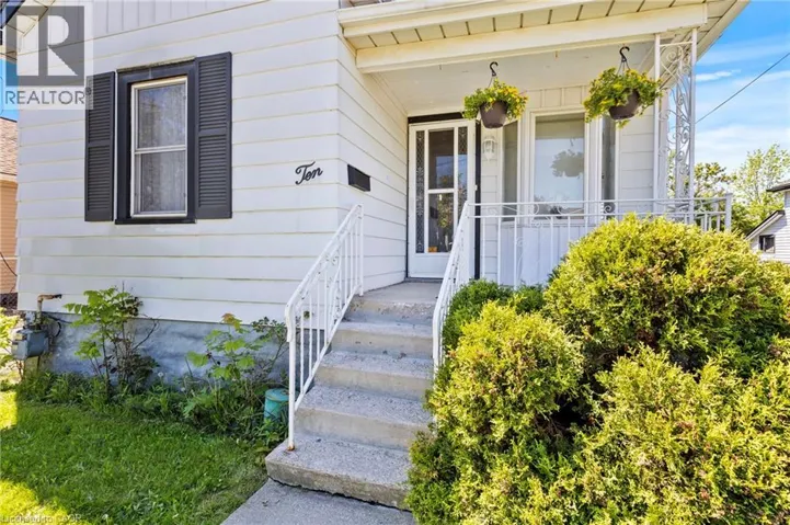 10 MONCK Street, St. Catharines, Ontario L2S1L6