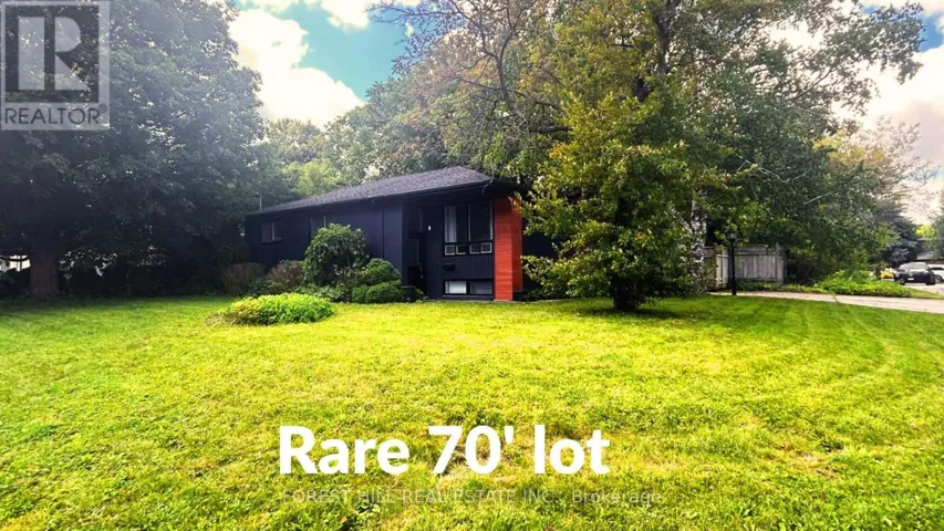 1 WILLIS DRIVE, Aurora (Aurora Highlands), Ontario L4G2J8