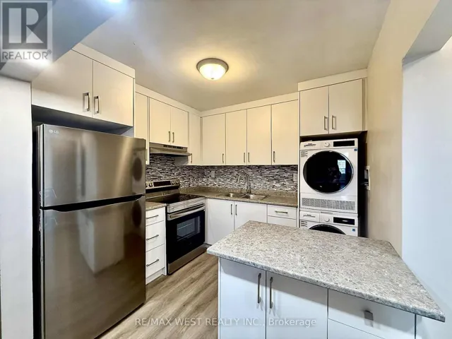 2 - 402 ROYAL YORK ROAD, Toronto (Mimico), Ontario M8Y2R5