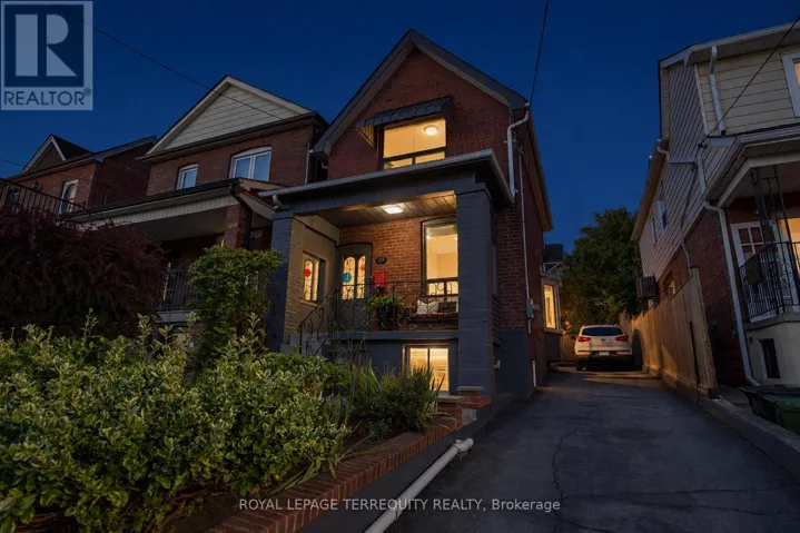 211 BLACKTHORN AVENUE E, Toronto (Weston-Pellam Park), Ontario M6N3H7