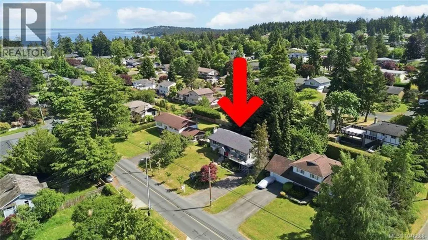 1909 Ferndale Rd, Saanich, British Columbia V8N2Y4