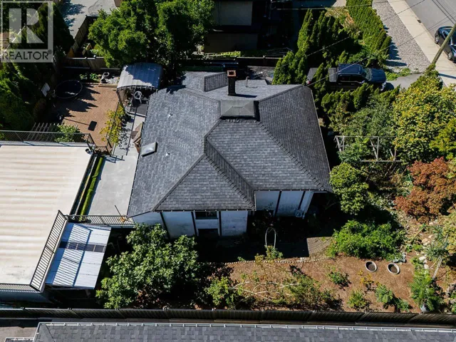 7342 BROADWAY STREET, Burnaby, British Columbia V5A1S2