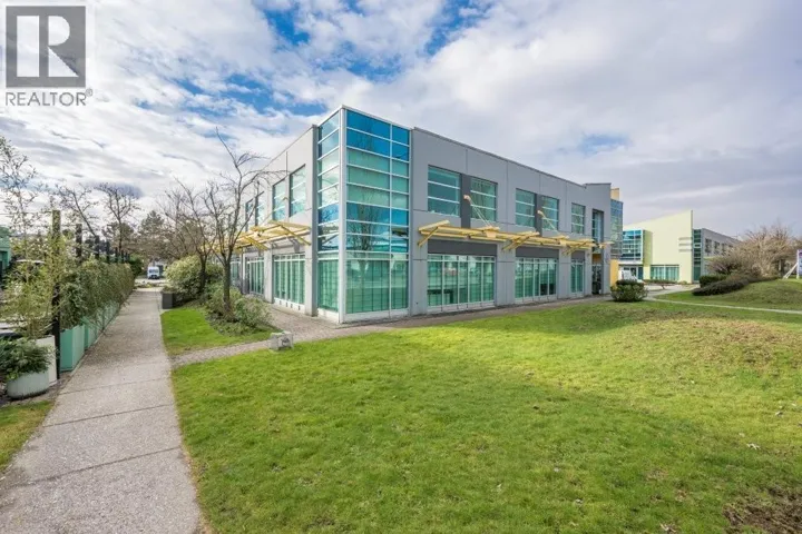 107 3833 HENNING DRIVE, Burnaby, British Columbia V5C6N5