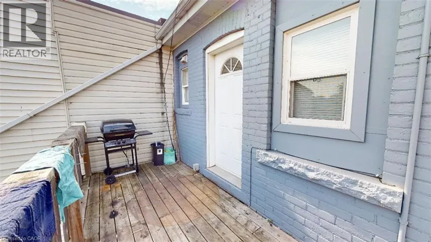 961 1/2 KING Street E, Hamilton, Ontario L8M1C3