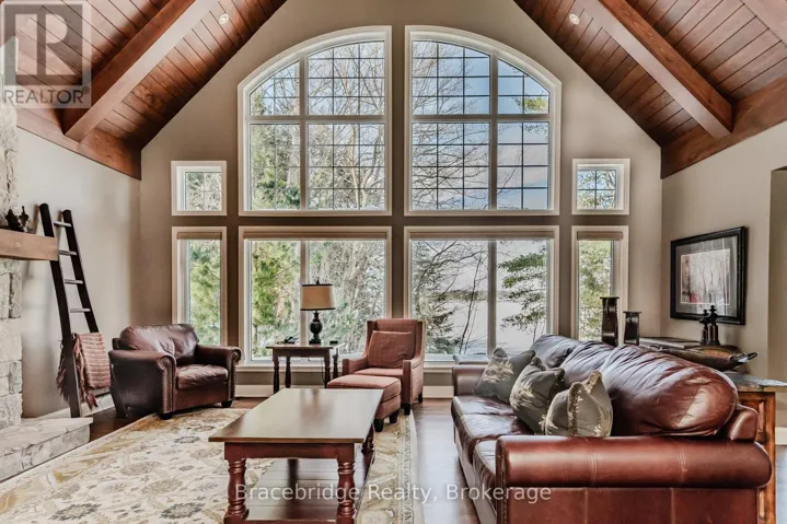 WATER'S EDGE W1 - 3876 MUSKOKA RD 118 HIGHWAY W, Muskoka Lakes (Medora), Ontario P0B1J0