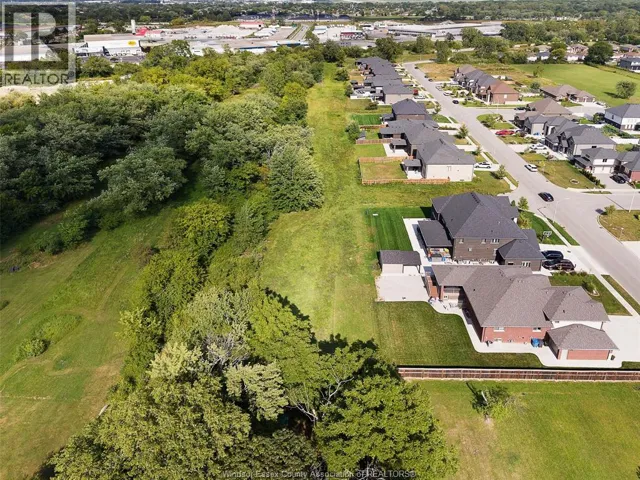 V/L OAKRIDGE AVENUE, Windsor, Ontario N9E3N5