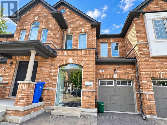 32 CAPREOL AVENUE, Aurora, Ontario L4G7C4
