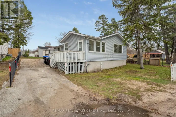 449 MOSLEY STREET, Wasaga Beach, Ontario L9Z2J4