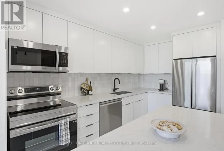 304 - 60 SOUTHPORT STREET, Toronto (High Park-Swansea), Ontario M6S3N4