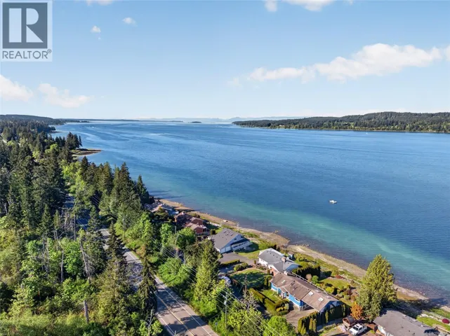 6768 Buckley Bay Frontage Rd W, Fanny Bay, British Columbia V0R1W0