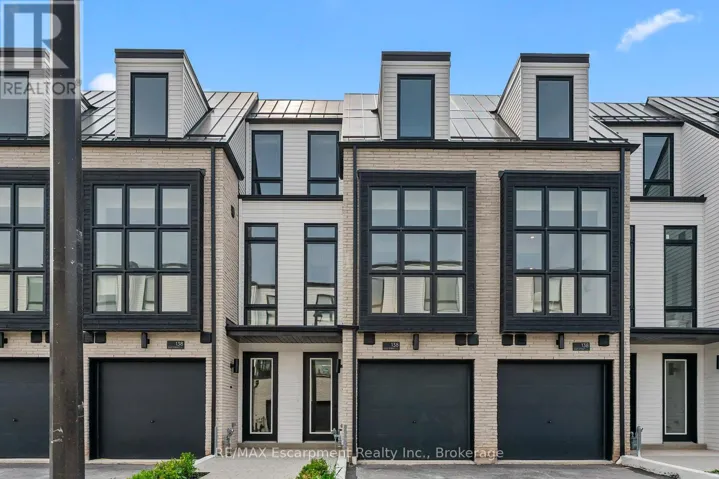 4 - 138 EAST STREET, Oakville (BR Bronte), Ontario L6L0H9