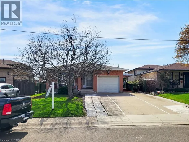 216 RAVENBURY Drive Unit# B2, Hamilton, Ontario L8W2J1