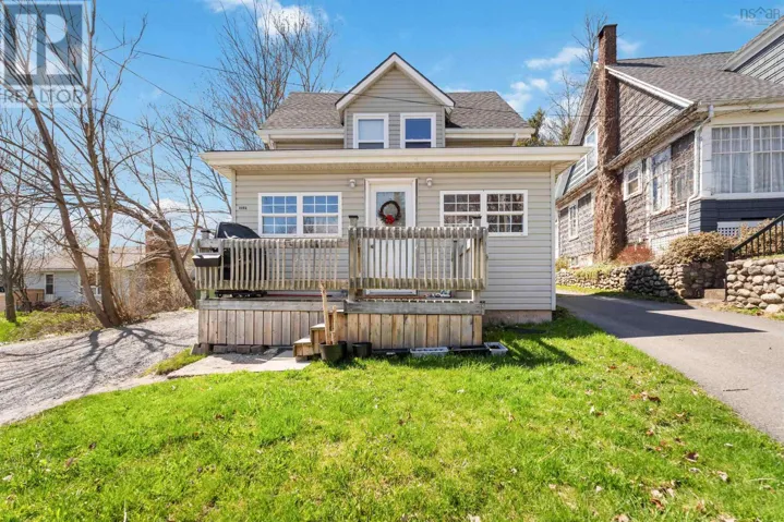 886 King Street, Windsor, Nova Scotia B0N2T0