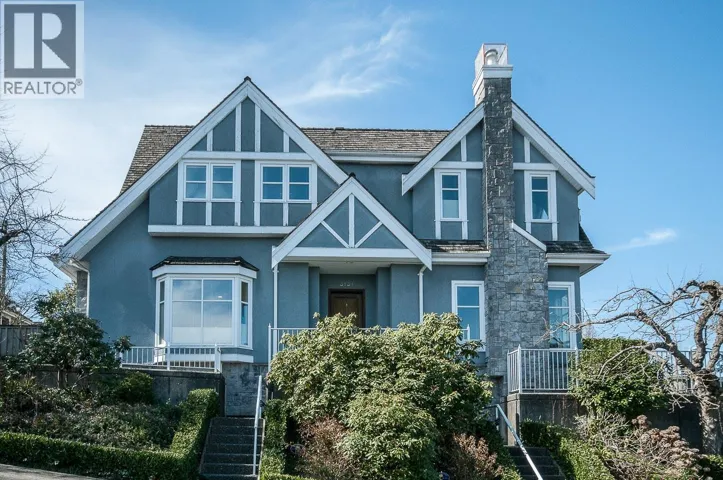 3131 COLLINGWOOD STREET, Vancouver, British Columbia V6R3L5