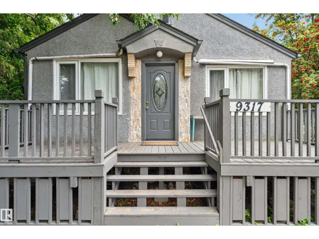 9317 112 AV NW, Edmonton, Alberta T5G0G5