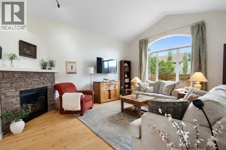 19 Rockmont Court NW, Calgary, Alberta T3G5V8