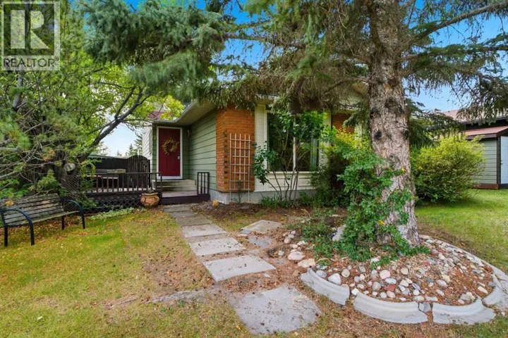 7 Glenport Road E, Cochrane, Alberta T4C1G8