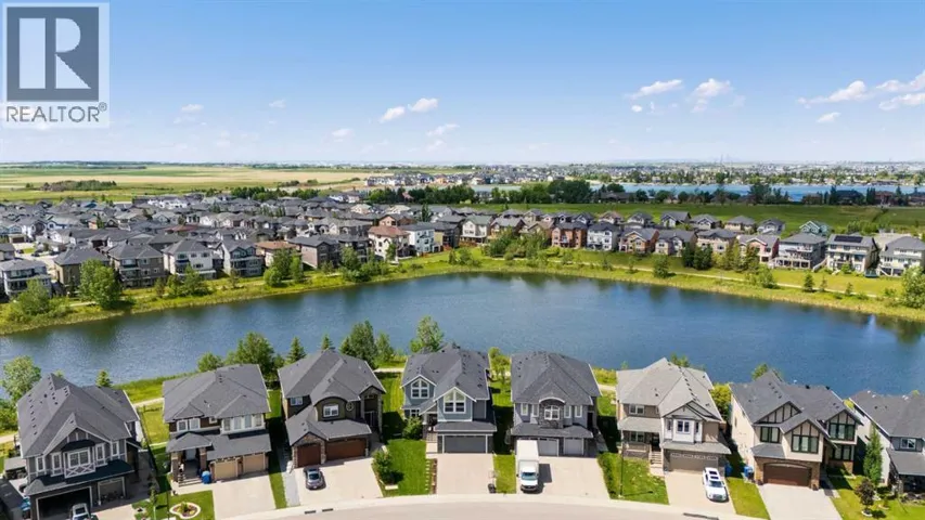 148 Kinniburgh Loop, Chestermere, Alberta T1X0V1