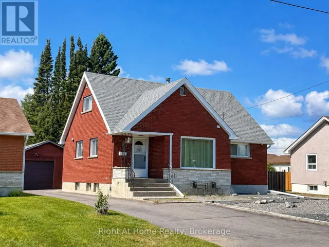 123 SHIPLEY STREET, Thunder Bay (Shuniah), Ontario P7A3C6