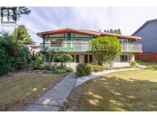 7107 BROADWAY, Burnaby, British Columbia V5A1R7