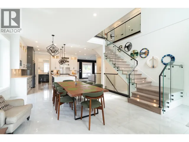 5675 LAUREL STREET, Burnaby, British Columbia V5G1N4
