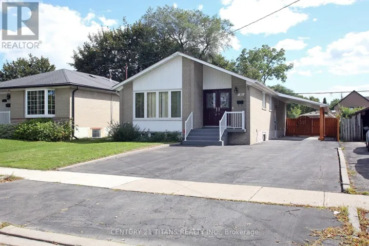 31 MONTERREY DRIVE, Toronto (Thistletown-Beaumonde Heights), Ontario M9V1S7