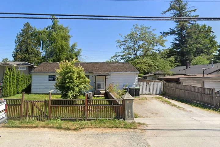 10618 140 STREET, Surrey, British Columbia V3T4N8