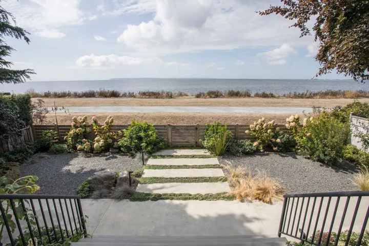 2670 O'HARA LANE, Surrey, British Columbia V4A3E3