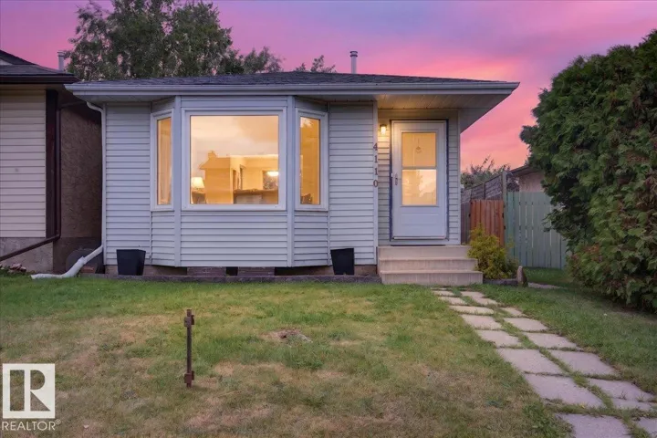 4110 35 ST NW, Edmonton, Alberta T6L5S3