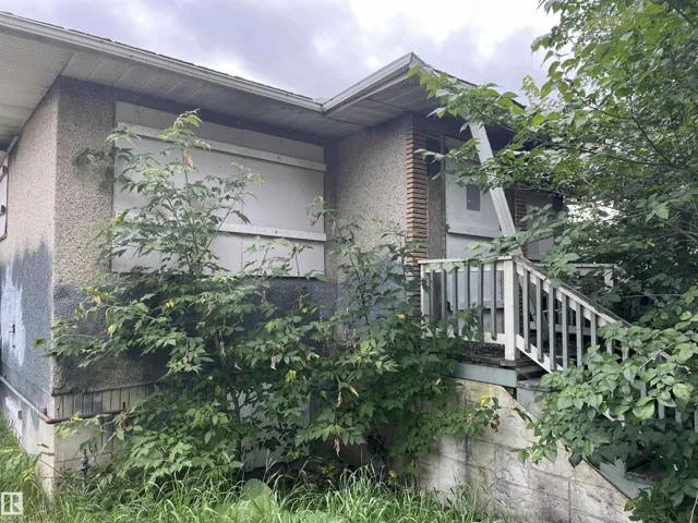 10209 92 ST NW, Edmonton, Alberta T5H1T2