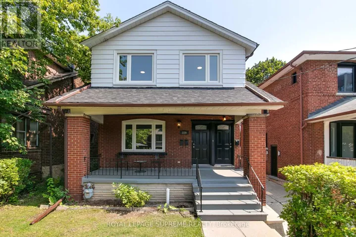 229 WINONA DRIVE, Toronto (Oakwood Village), Ontario M6C3S4