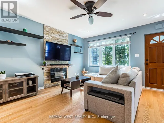76 LABURNHAM AVENUE, Toronto (Long Branch), Ontario M8W1S8