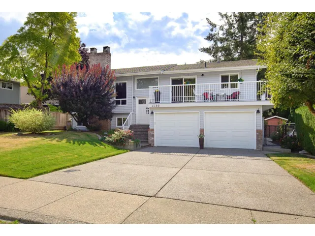 3786 ROBSON DRIVE, Abbotsford, British Columbia V2S6E9