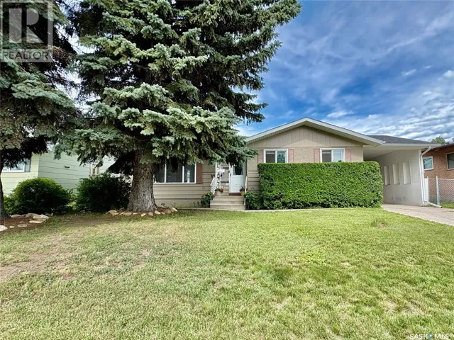 10 Mackie CRESCENT, Saskatoon, Saskatchewan S7L3V3