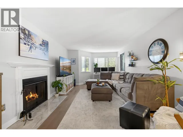 113 9620 MANCHESTER DRIVE, Burnaby, British Columbia V3N4R2