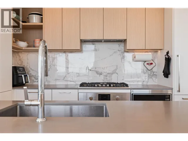 3201 6468 WILLINGDON AVENUE, Burnaby, British Columbia V5H0L3