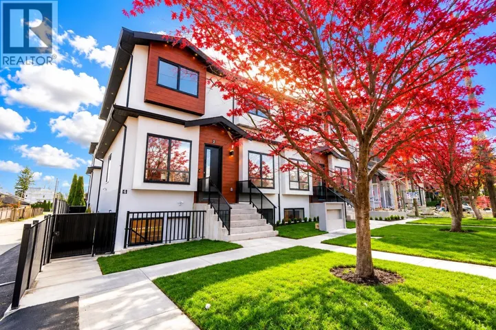 2 6692 NAPIER STREET, Burnaby, British Columbia V5B2C3