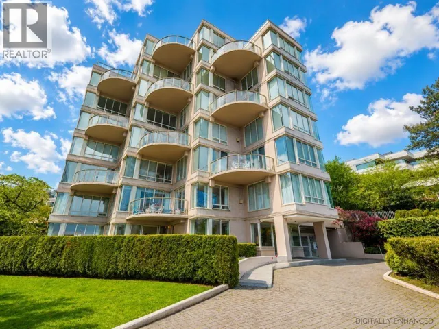 1 2243 BELLEVUE AVENUE, West Vancouver, British Columbia V7V1C5