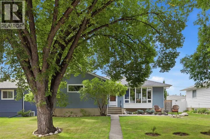 23 Winslow Crescent SW, Calgary, Alberta T3C2R2