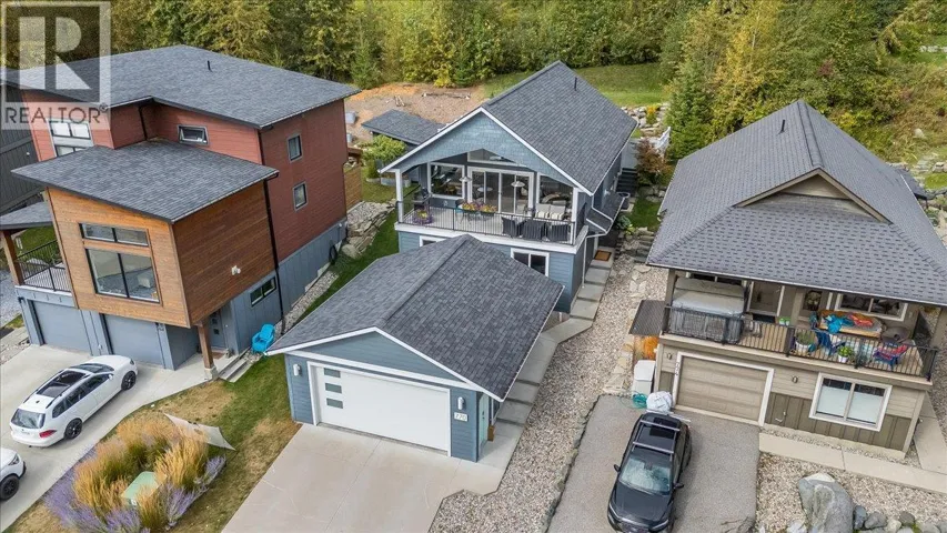 770 Redstone Drive, Rossland, British Columbia V0G1Y0