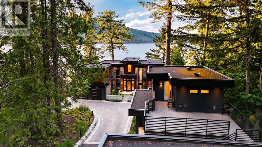 848 Lands End Rd, North Saanich, British Columbia V8L5L3