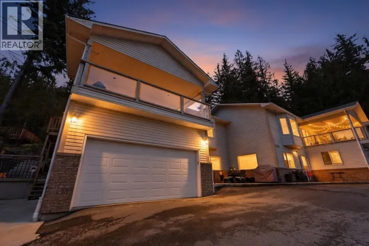 3610 Eagle Bay Road Unit# D, Eagle Bay, British Columbia V0E1T0