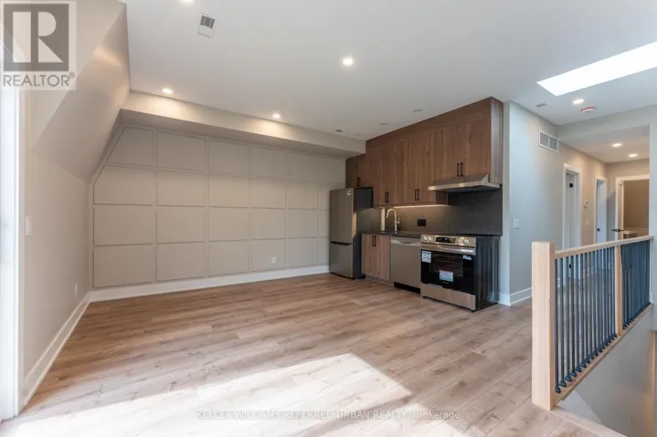 4 - 352 JONES AVENUE, Toronto (Blake-Jones), Ontario M4J3G3