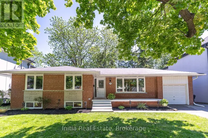 53 BURROWS AVENUE, Toronto (Islington-City Centre West), Ontario M9B4W8