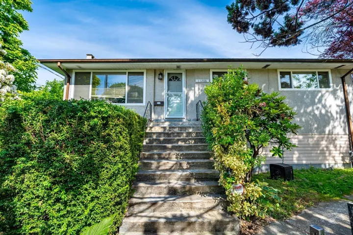 11288 135 STREET, Surrey, British Columbia V3R2Z7