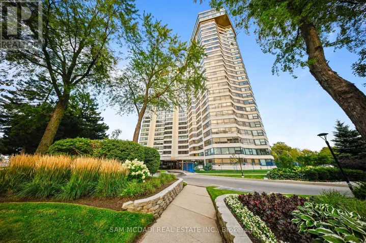 1007 - 1300 BLOOR STREET, Mississauga (Applewood), Ontario L4Y3Z2