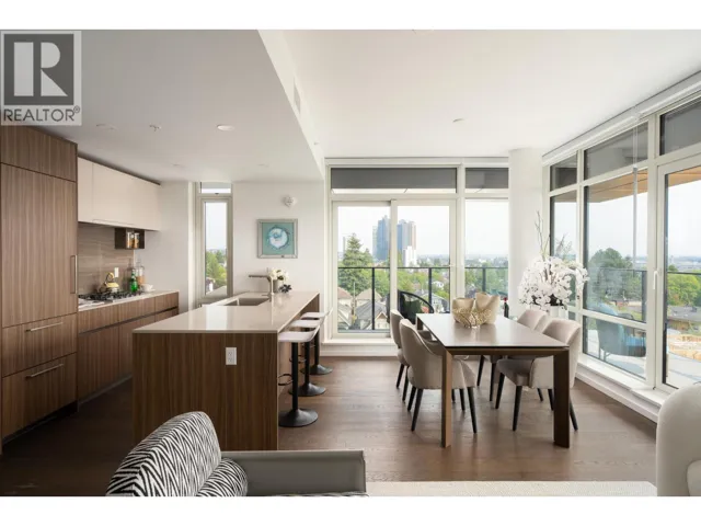 201 8486 OAK STREET, Vancouver, British Columbia V6P4B1