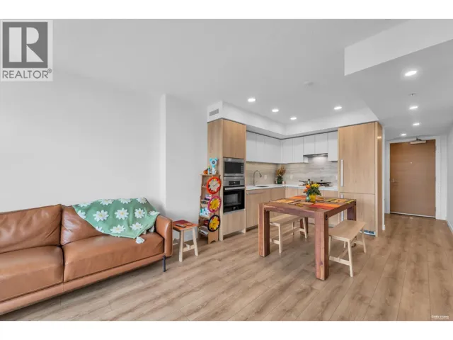 804 8111 PARK ROAD, Richmond, British Columbia V6Y0M2